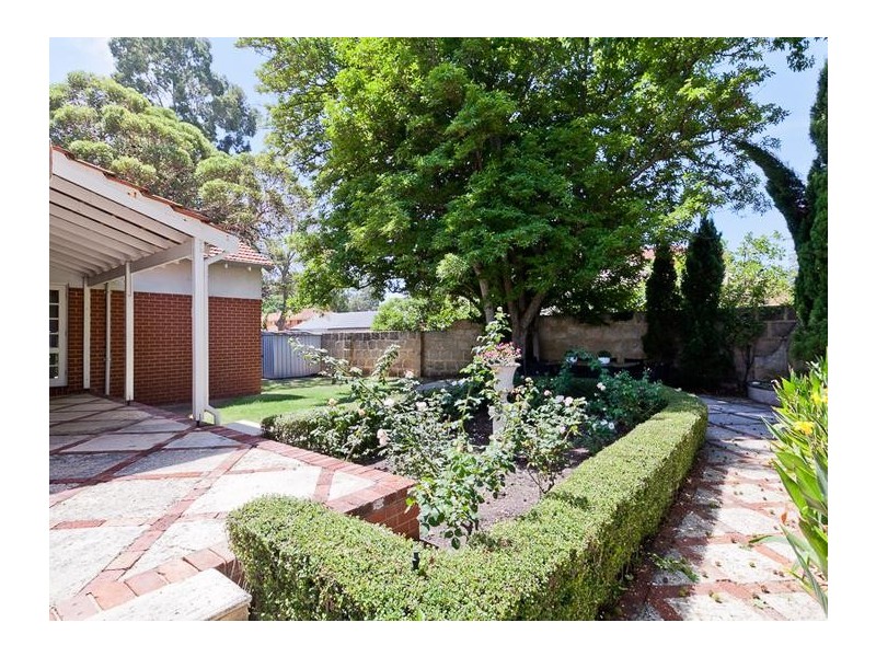 18 Tyrell Street, Nedlands WA 6009