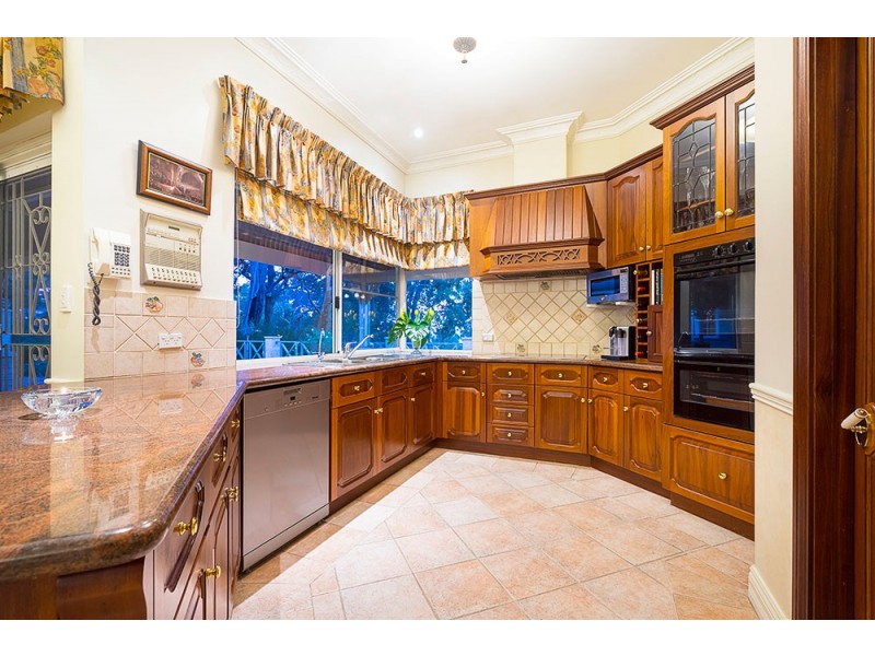 120 Weir Road, Baskerville WA 6056