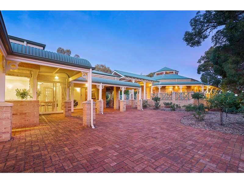 120 Weir Road, Baskerville WA 6056