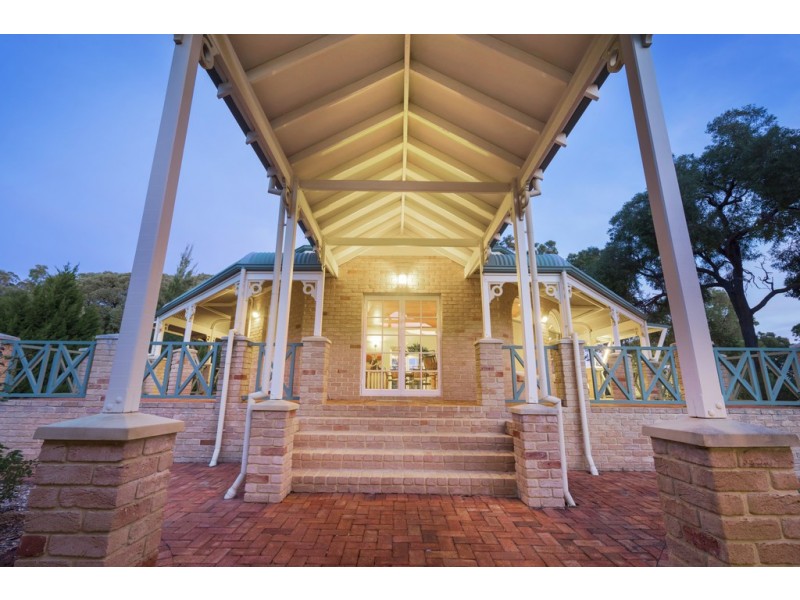 120 Weir Road, Baskerville WA 6056