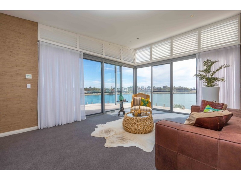 4/11 Galileo Loop, Mandurah WA 6210