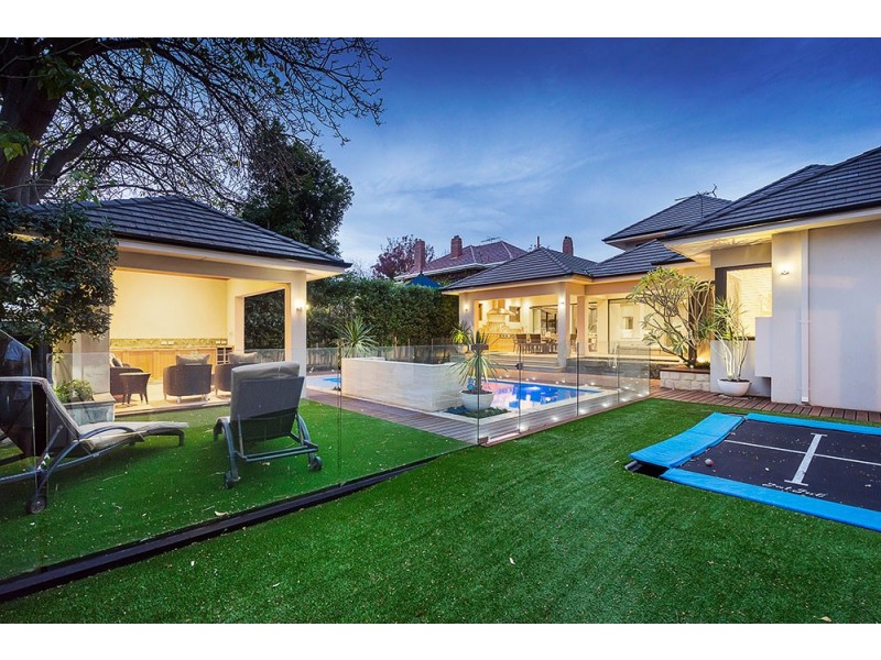 17 Allenby Road, Dalkeith WA 6009