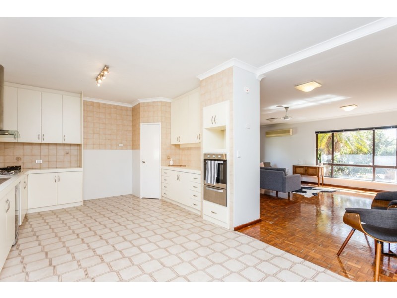 2 Windich Place, Leederville WA 6007
