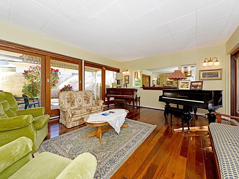 40 Clanmel Road, Floreat WA 6014