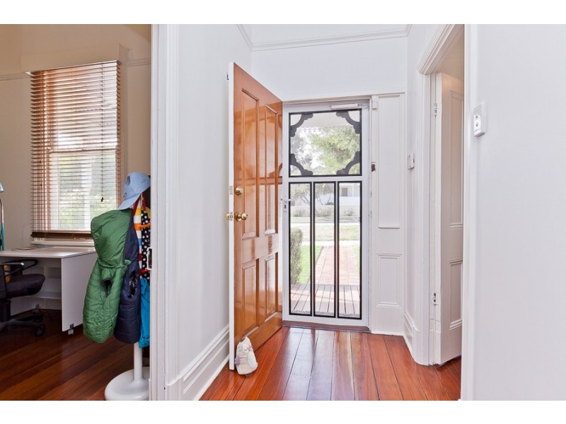 8 Horgan Street, Mosman Park WA 6012