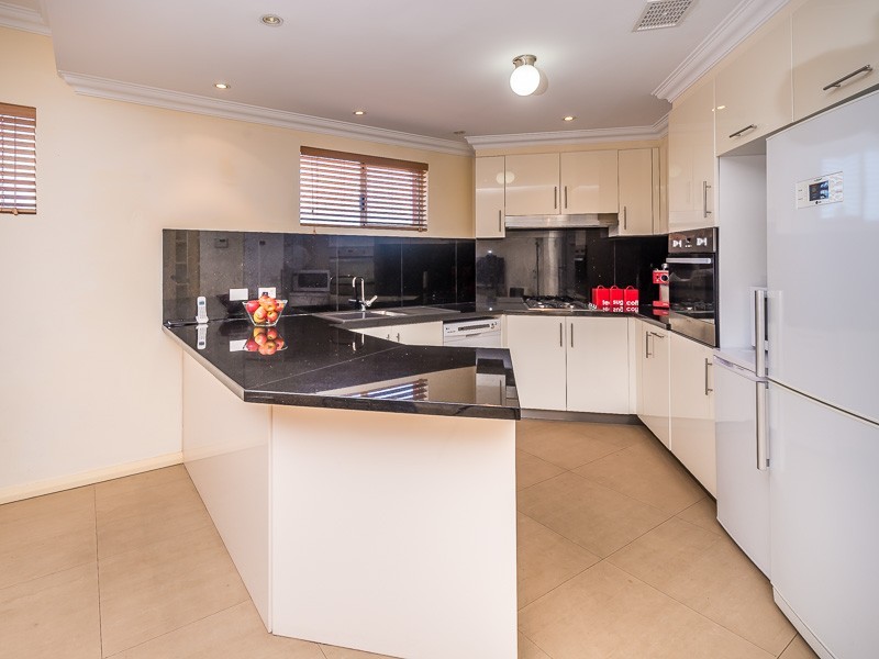 5/27 Hammersmith Court, Joondalup WA 6027