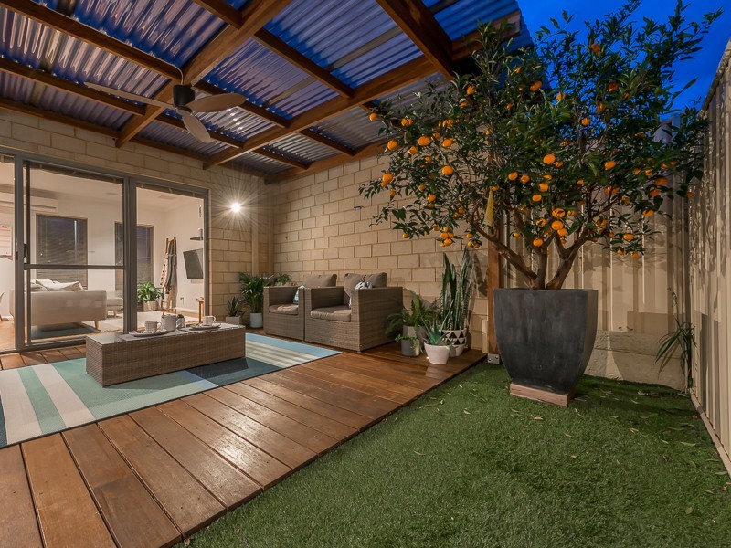 6 Denver Close, Currambine WA 6028