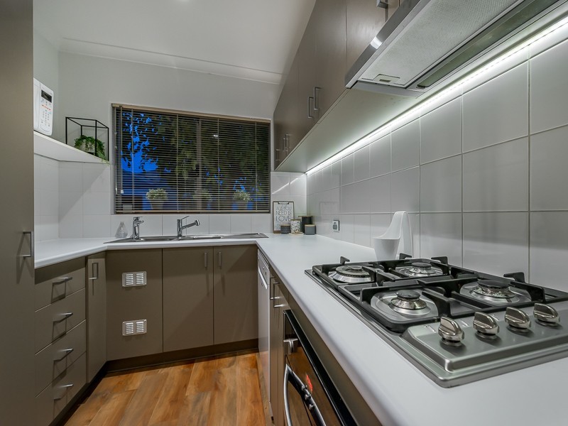 6 Denver Close, Currambine WA 6028