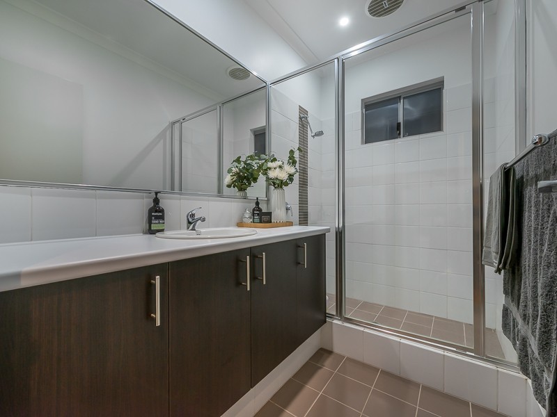 6 Denver Close, Currambine WA 6028