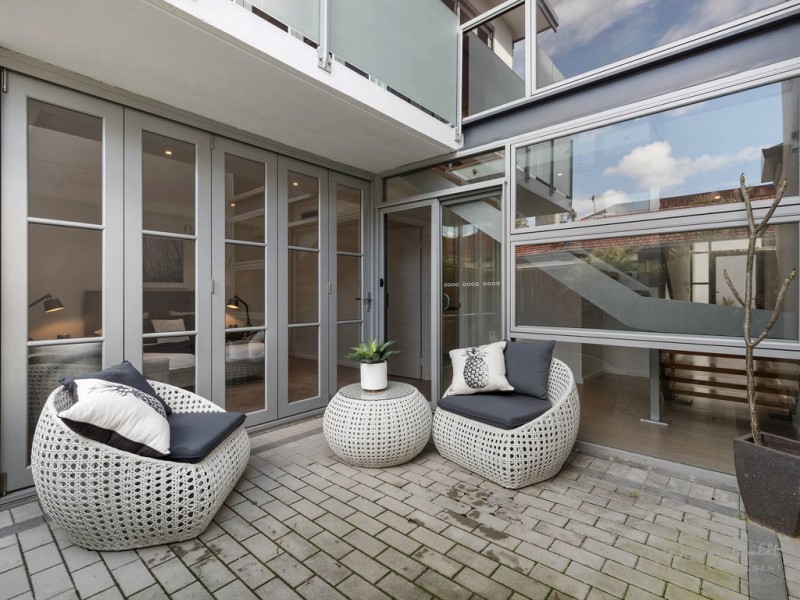 2/111 Summers Street, Perth WA 6000