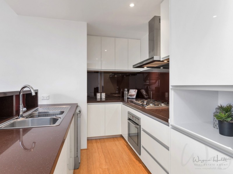 2/111 Summers Street, Perth WA 6000