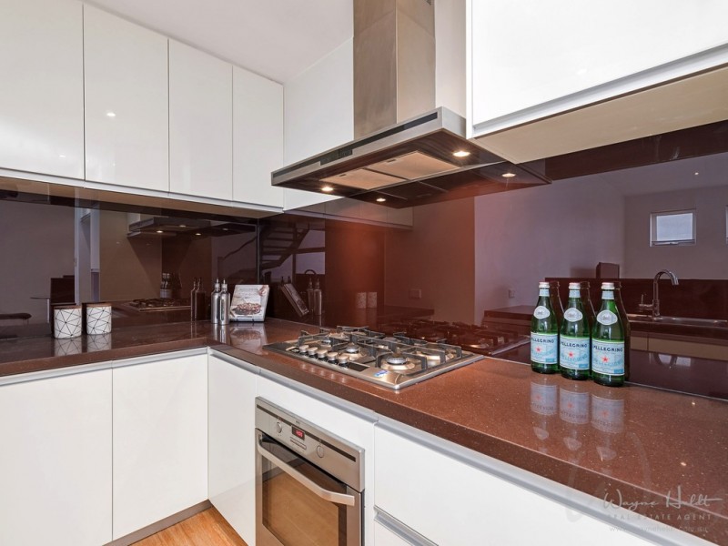 2/111 Summers Street, Perth WA 6000