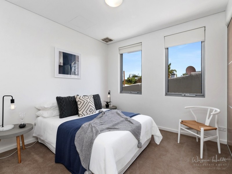 2/111 Summers Street, Perth WA 6000
