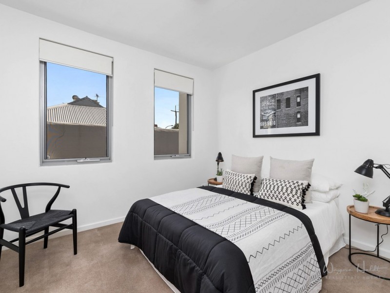 2/111 Summers Street, Perth WA 6000