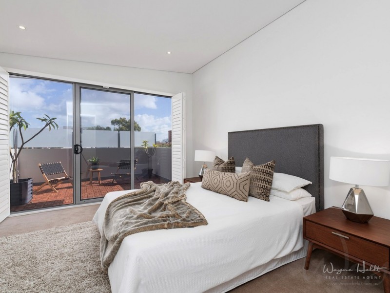 2/111 Summers Street, Perth WA 6000
