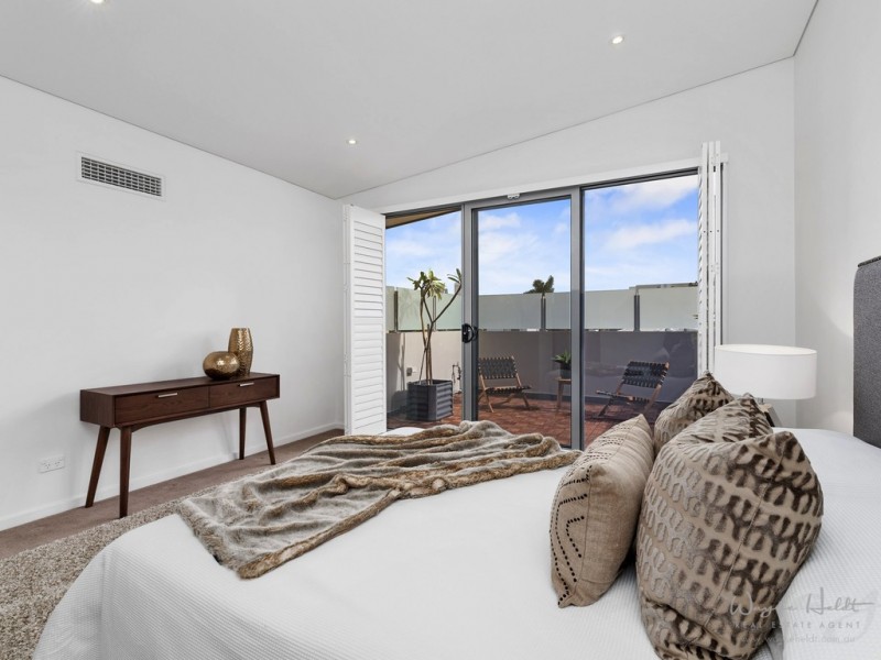 2/111 Summers Street, Perth WA 6000