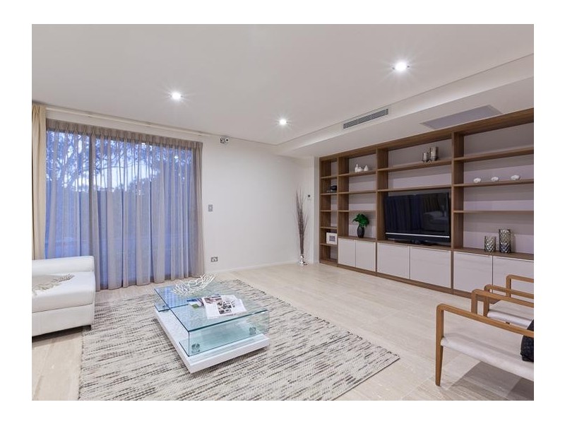 1 Champion Crescent, Floreat WA 6014