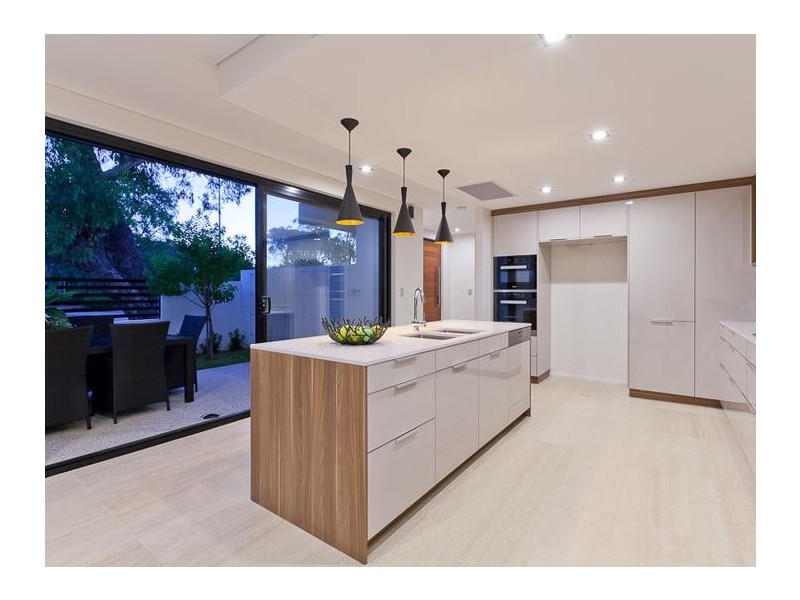 1 Champion Crescent, Floreat WA 6014