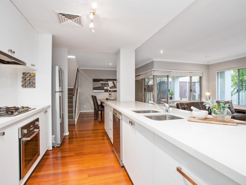 30 Latrobe Street, Yokine WA 6060