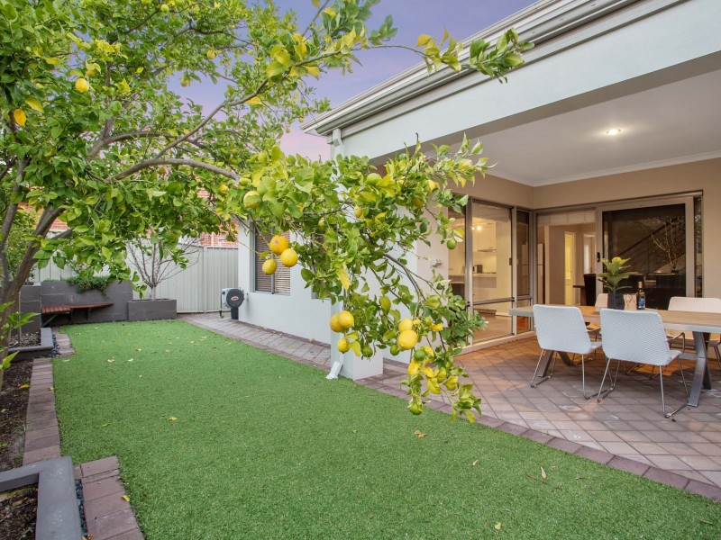30 Latrobe Street, Yokine WA 6060