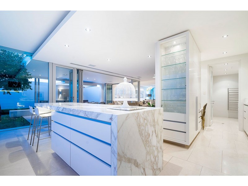 10 Bungalow Court, Peppermint Grove WA 6011