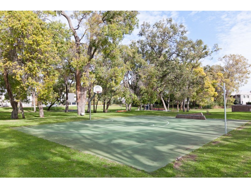 11 Alumni Terrace, Churchlands WA 6018