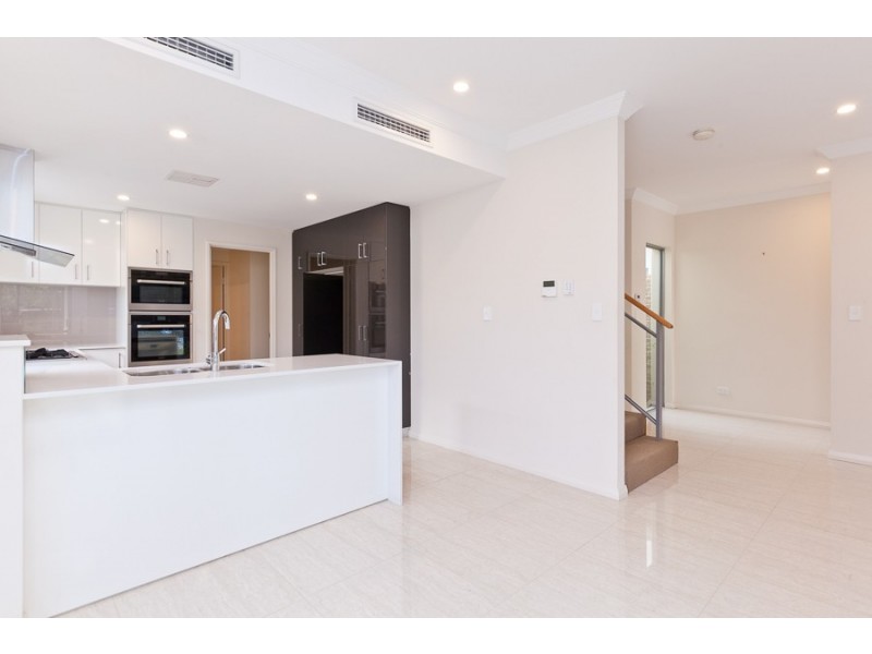 11 Alumni Terrace, Churchlands WA 6018