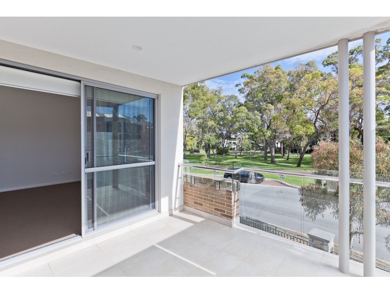 11 Alumni Terrace, Churchlands WA 6018