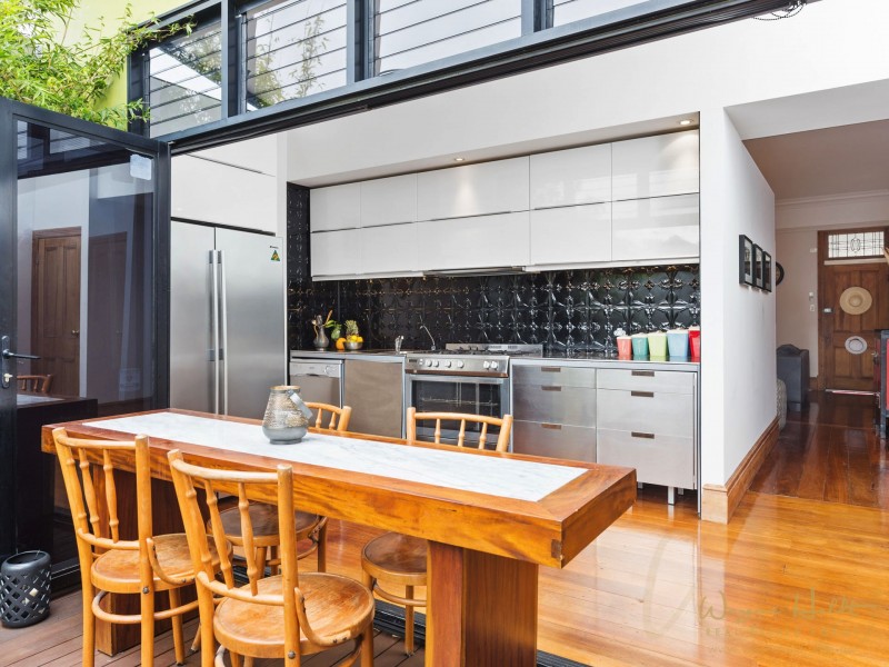 39 Knebworth Avenue, Perth WA 6000