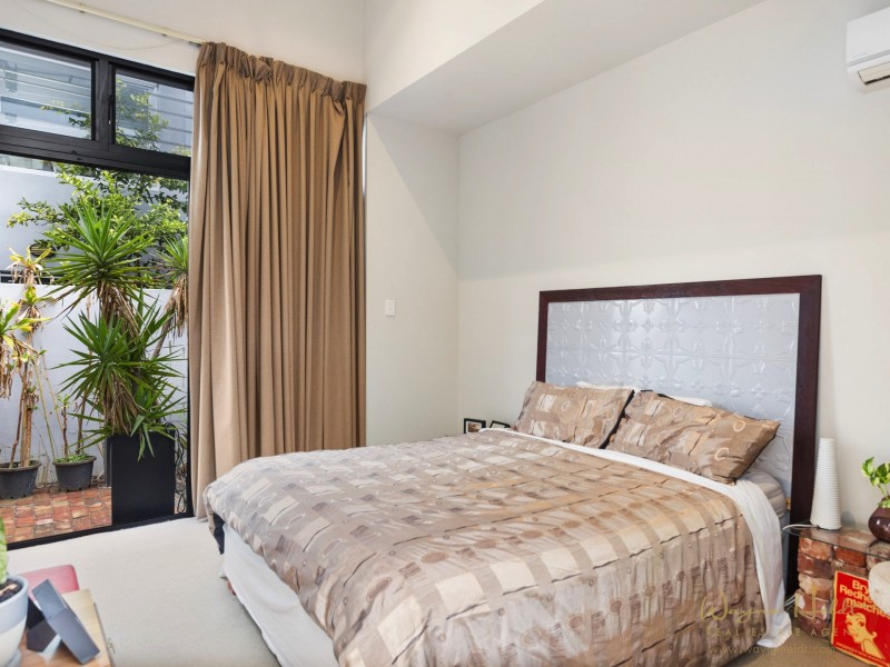 39 Knebworth Avenue, Perth WA 6000