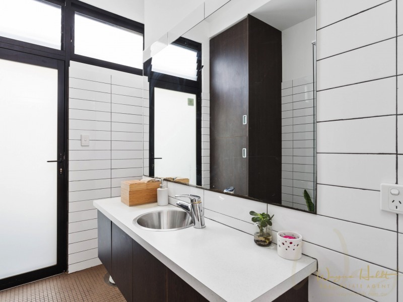 39 Knebworth Avenue, Perth WA 6000