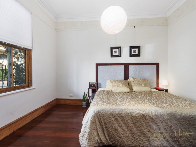 39 Knebworth Avenue, Perth WA 6000