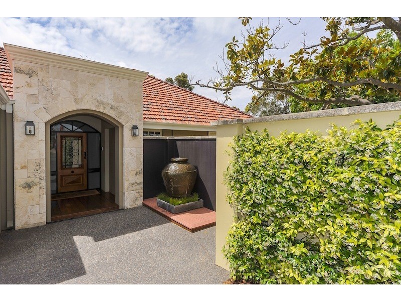 13 Cliff Way, Claremont WA 6010