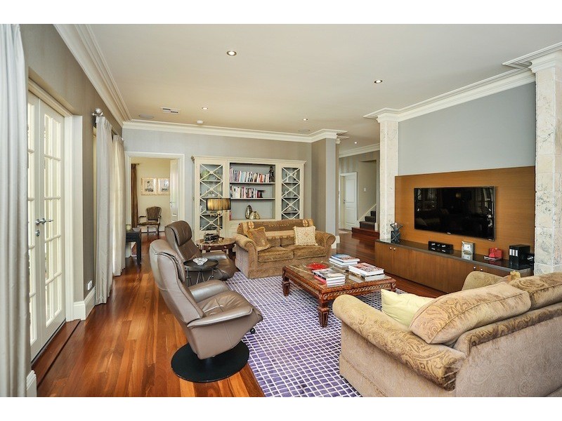 13 Cliff Way, Claremont WA 6010