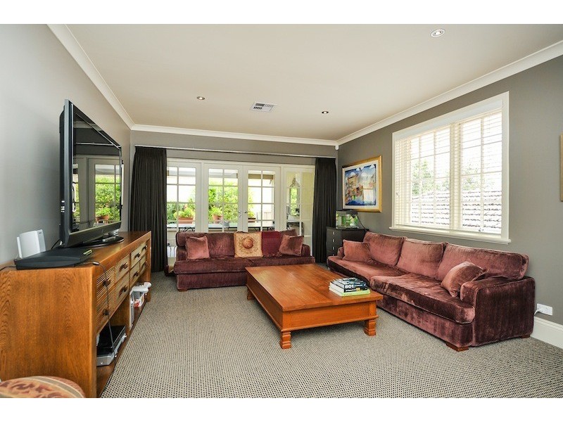 13 Cliff Way, Claremont WA 6010