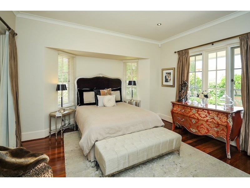 13 Cliff Way, Claremont WA 6010