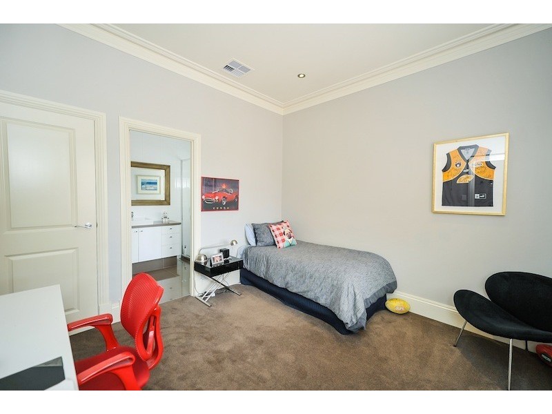 13 Cliff Way, Claremont WA 6010