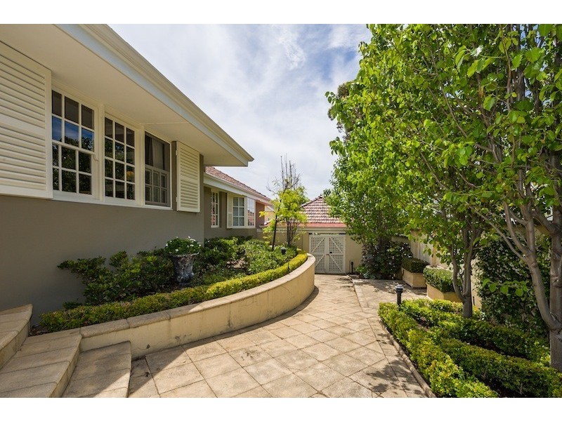 13 Cliff Way, Claremont WA 6010