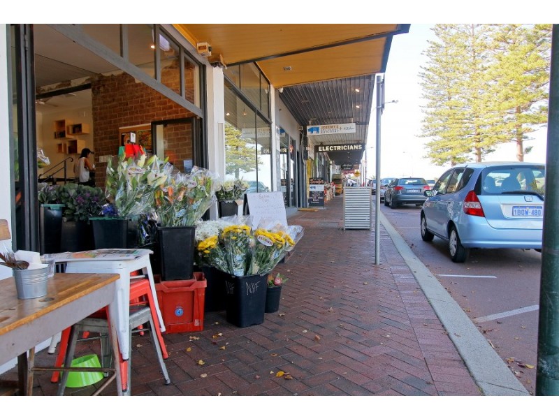 72 & 72A Servetus Street, Swanbourne WA 6010