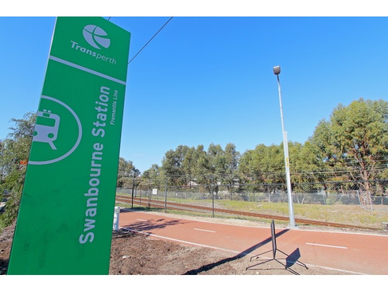 72 & 72A Servetus Street, Swanbourne WA 6010