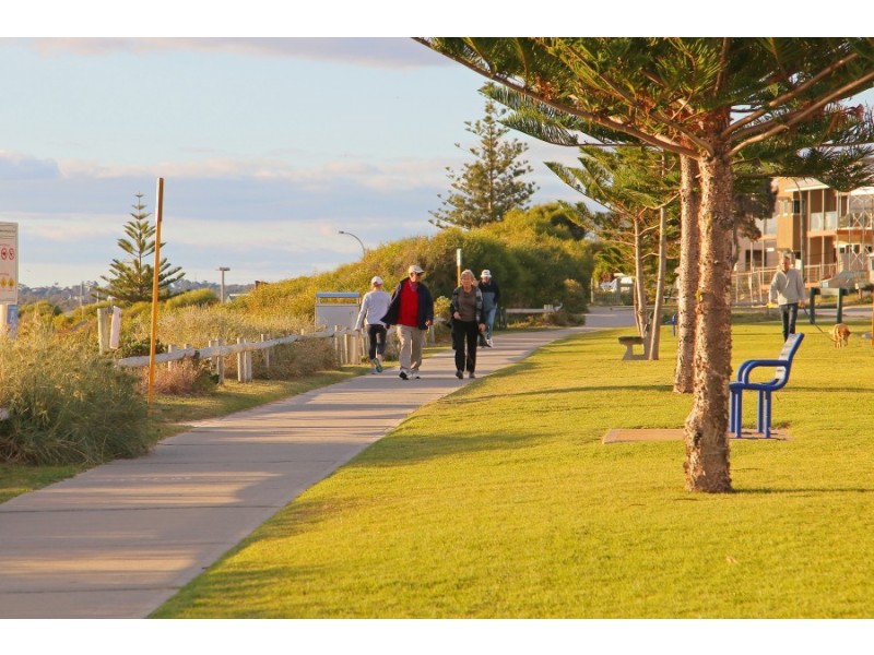 72 & 72A Servetus Street, Swanbourne WA 6010