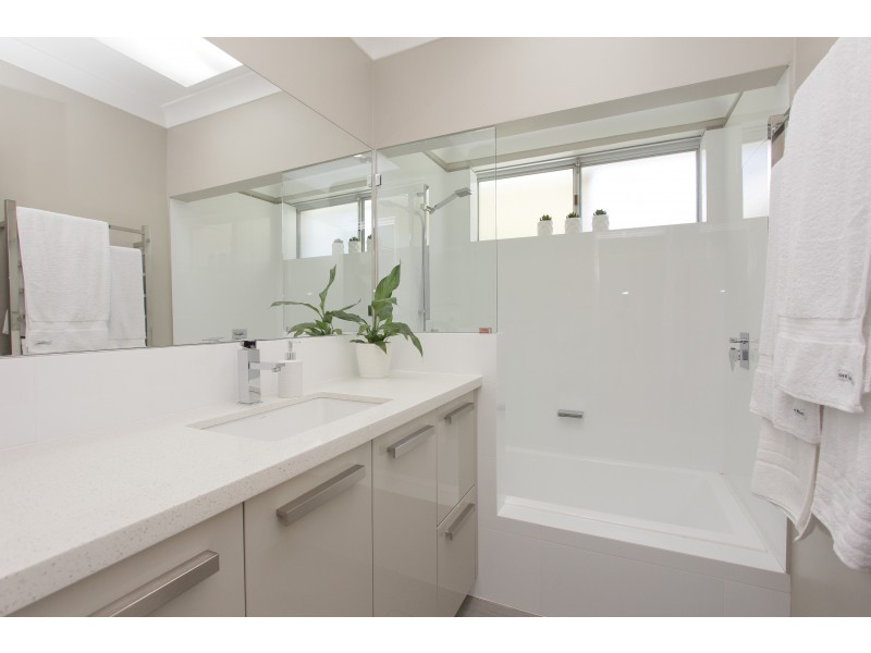 1A Waroonga Road, Nedlands WA 6009