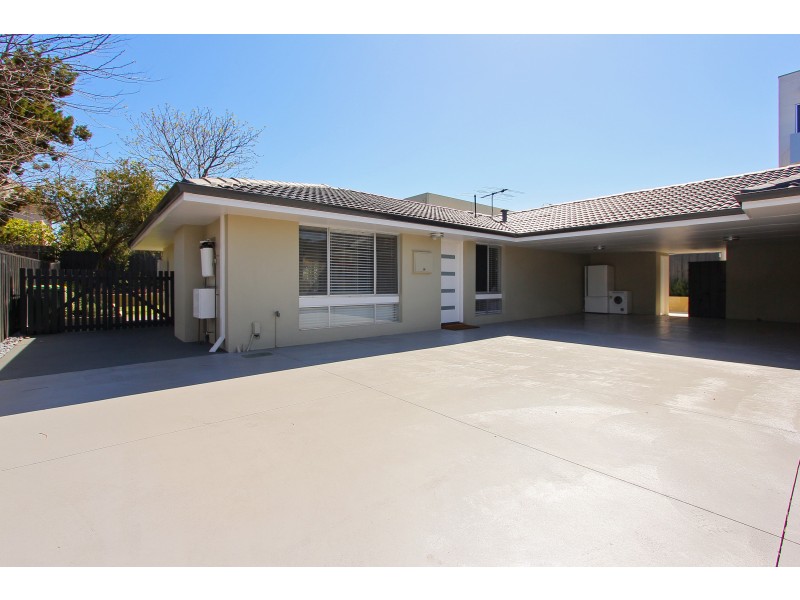 1A Waroonga Road, Nedlands WA 6009