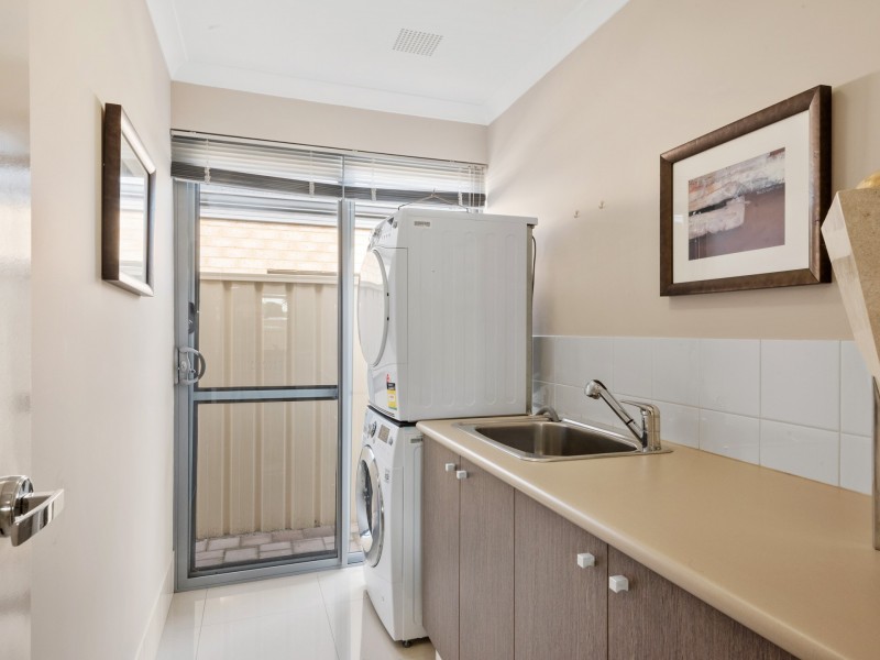 9 Greylock Meander, Madeley WA 6065