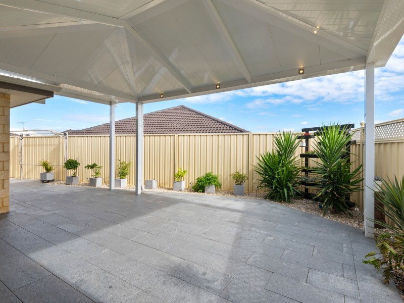 9 Greylock Meander, Madeley WA 6065