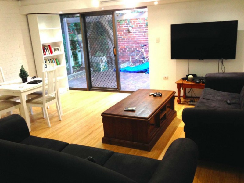 4/133 Fairway, Crawley WA 6009