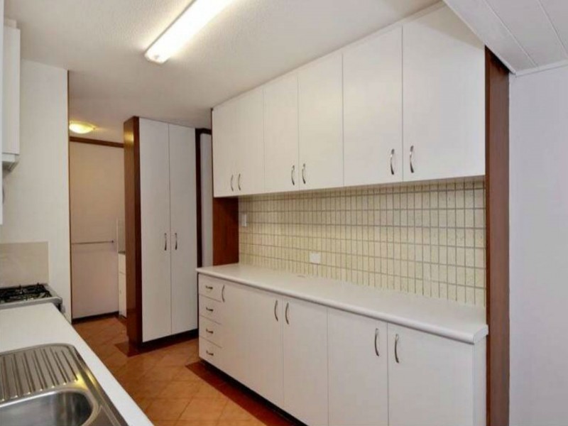 4/133 Fairway, Crawley WA 6009