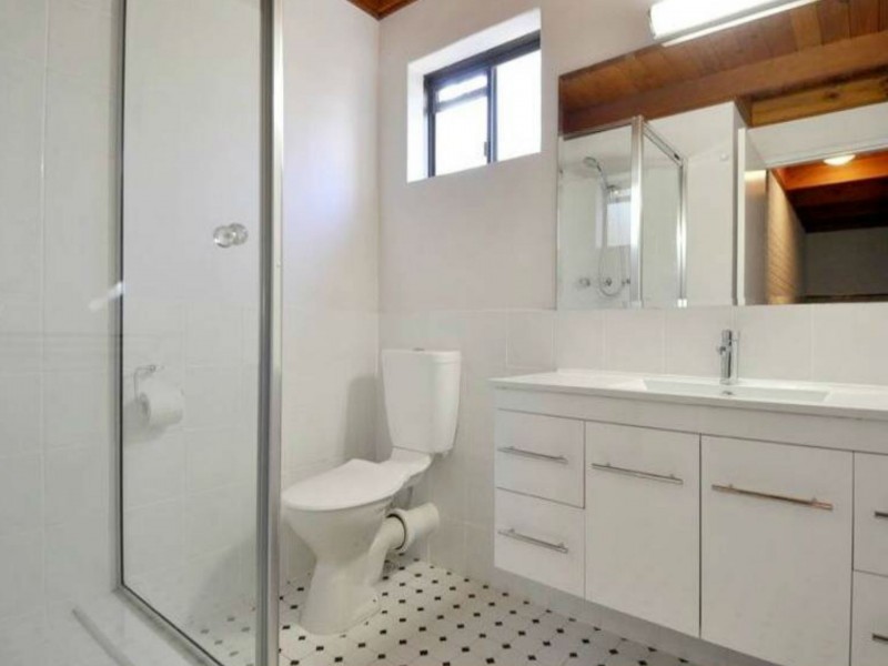 4/133 Fairway, Crawley WA 6009