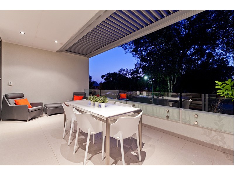 21 Alumni Terrace, Churchlands WA 6018