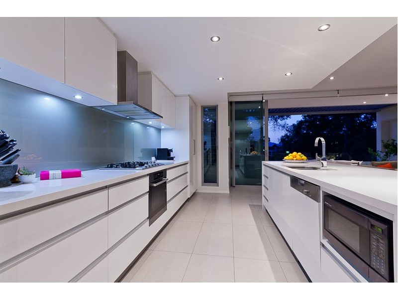 21 Alumni Terrace, Churchlands WA 6018